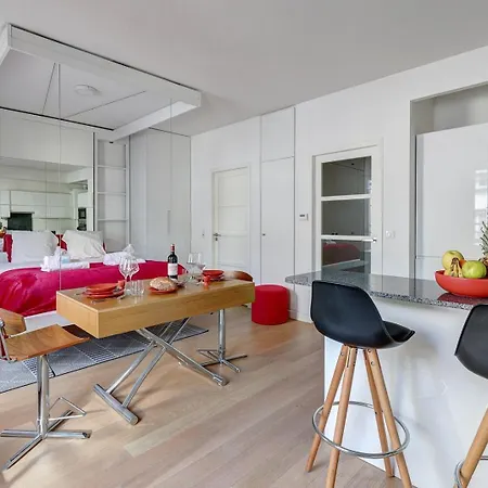 590 Grimal - Superbe A Paris